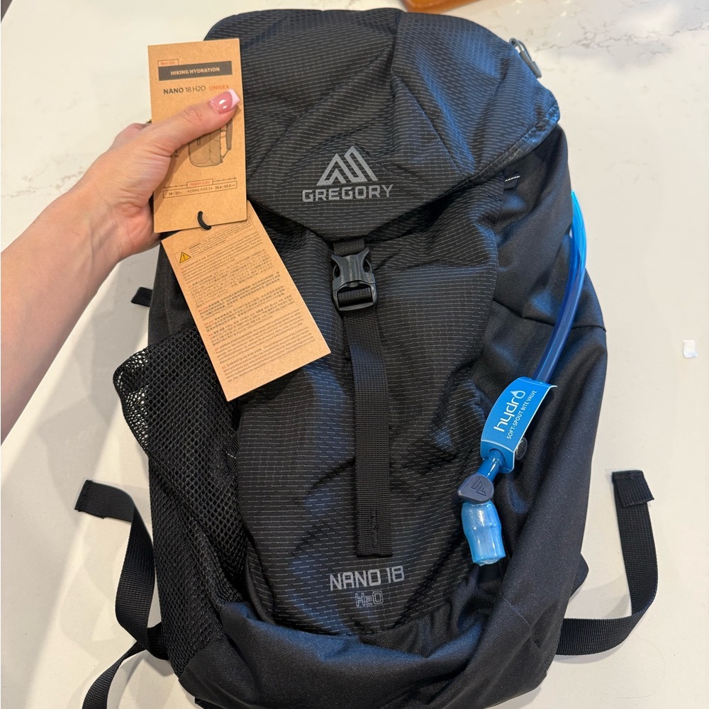 ✨BRAND NEW hiking backpack ✨